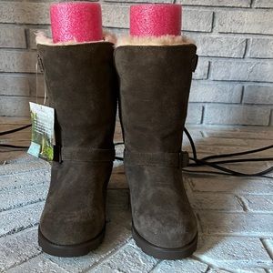 Bearpaw boots